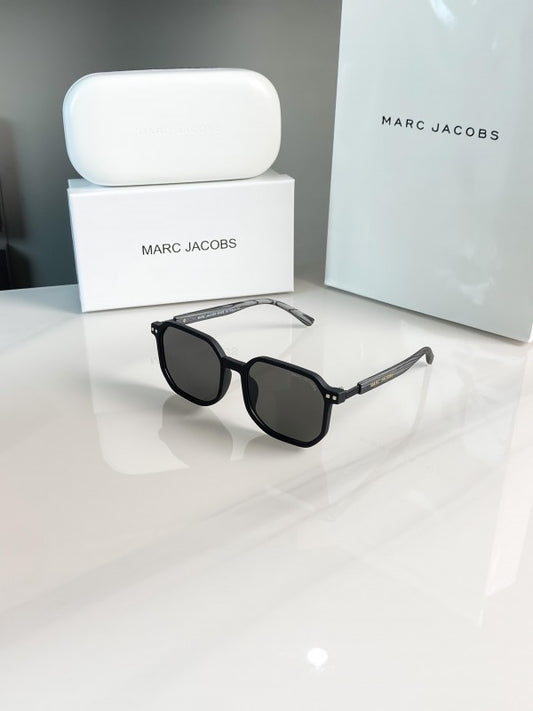 Marc Jacobs black grey 301