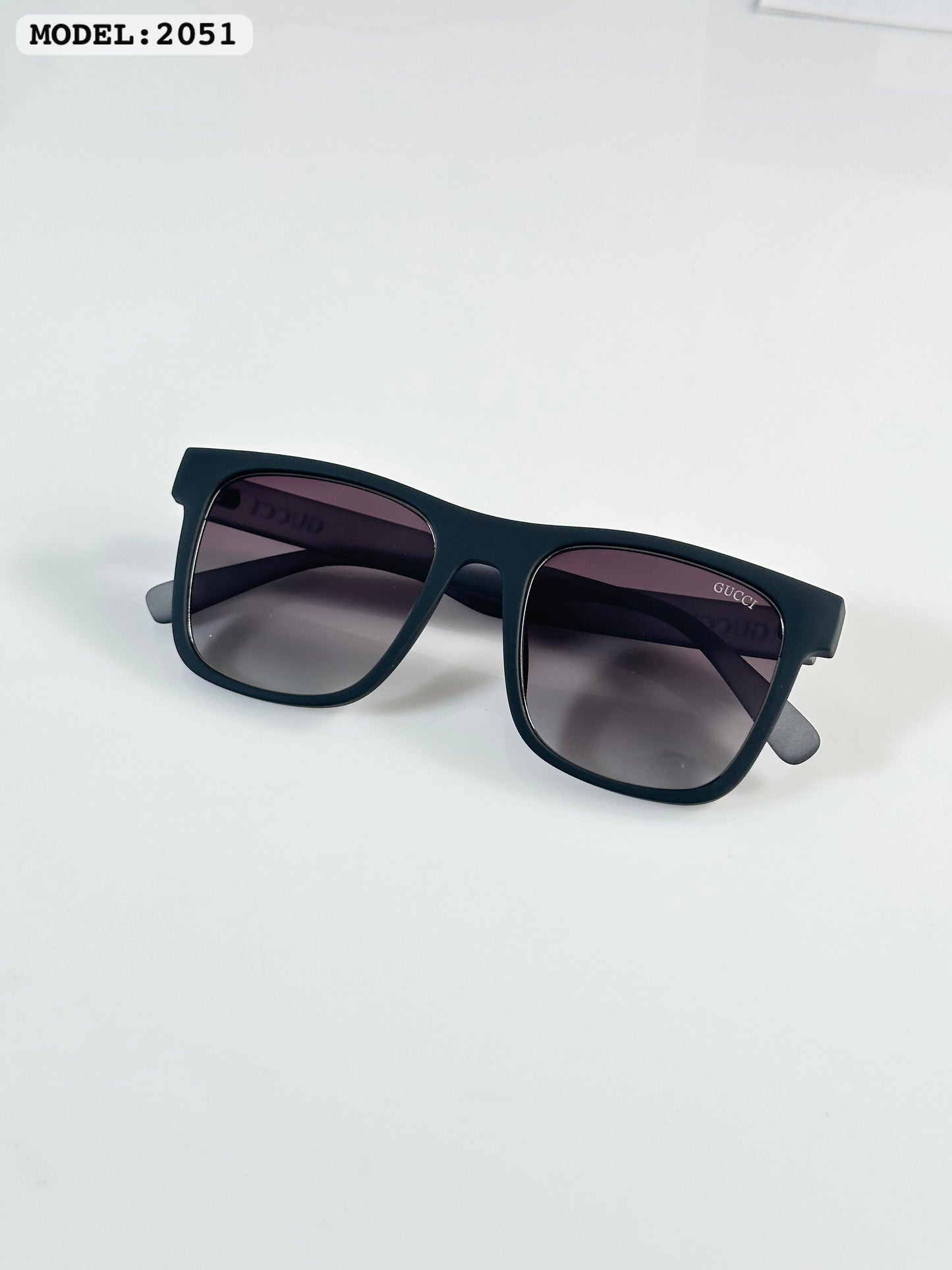 GUCCI GREEN BLACK 2051