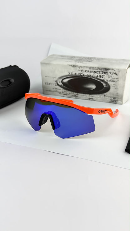 OAKLEY