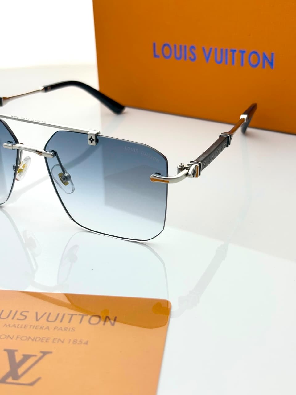 LOUIS VUITTON BLUE