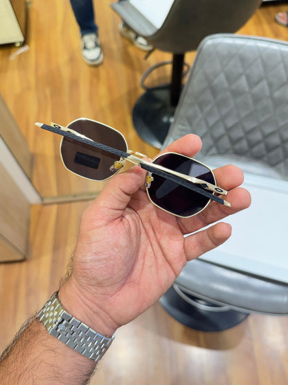 OAKLEY