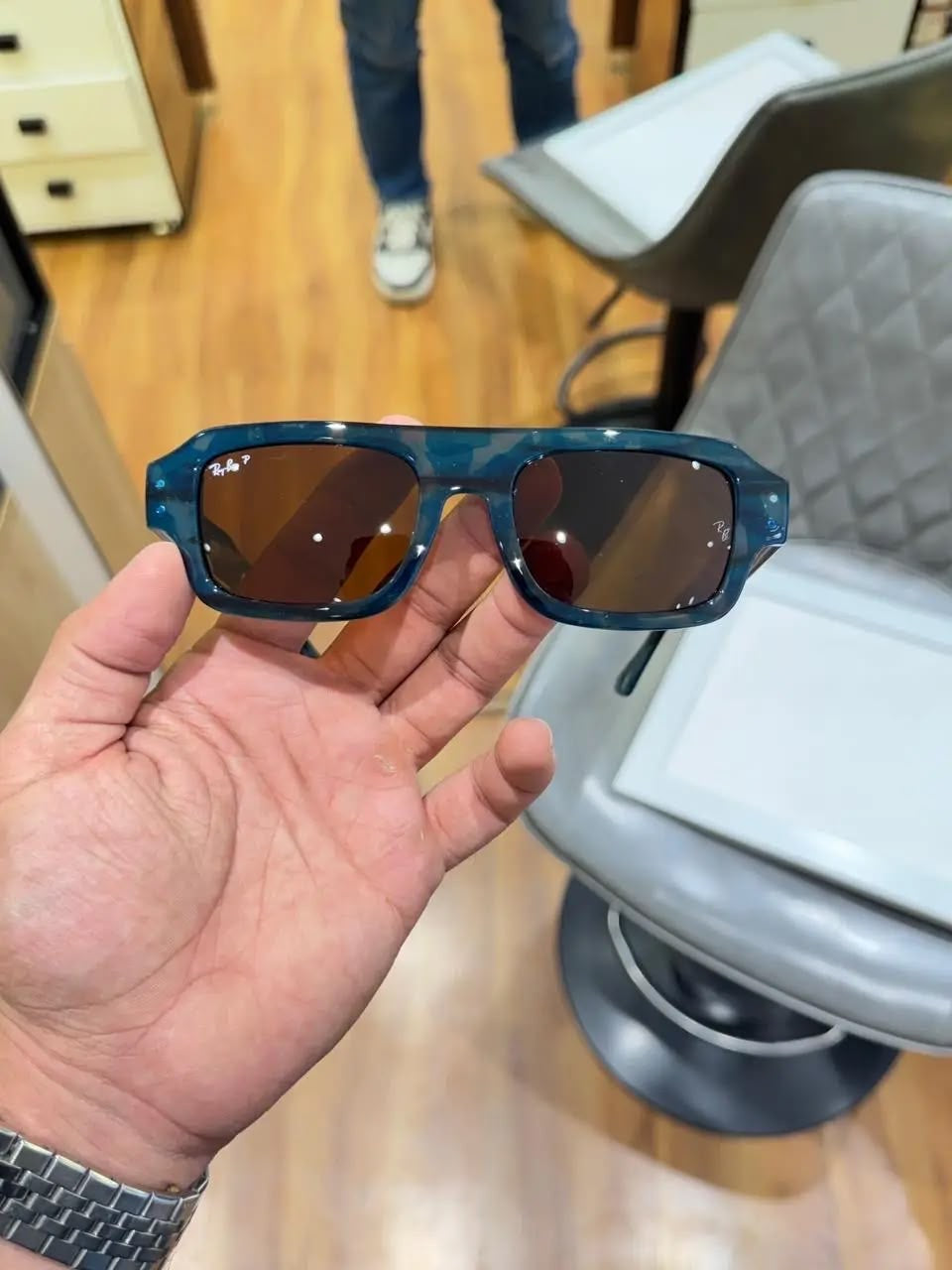 RAYBAN BLUE AND BROWN ￼