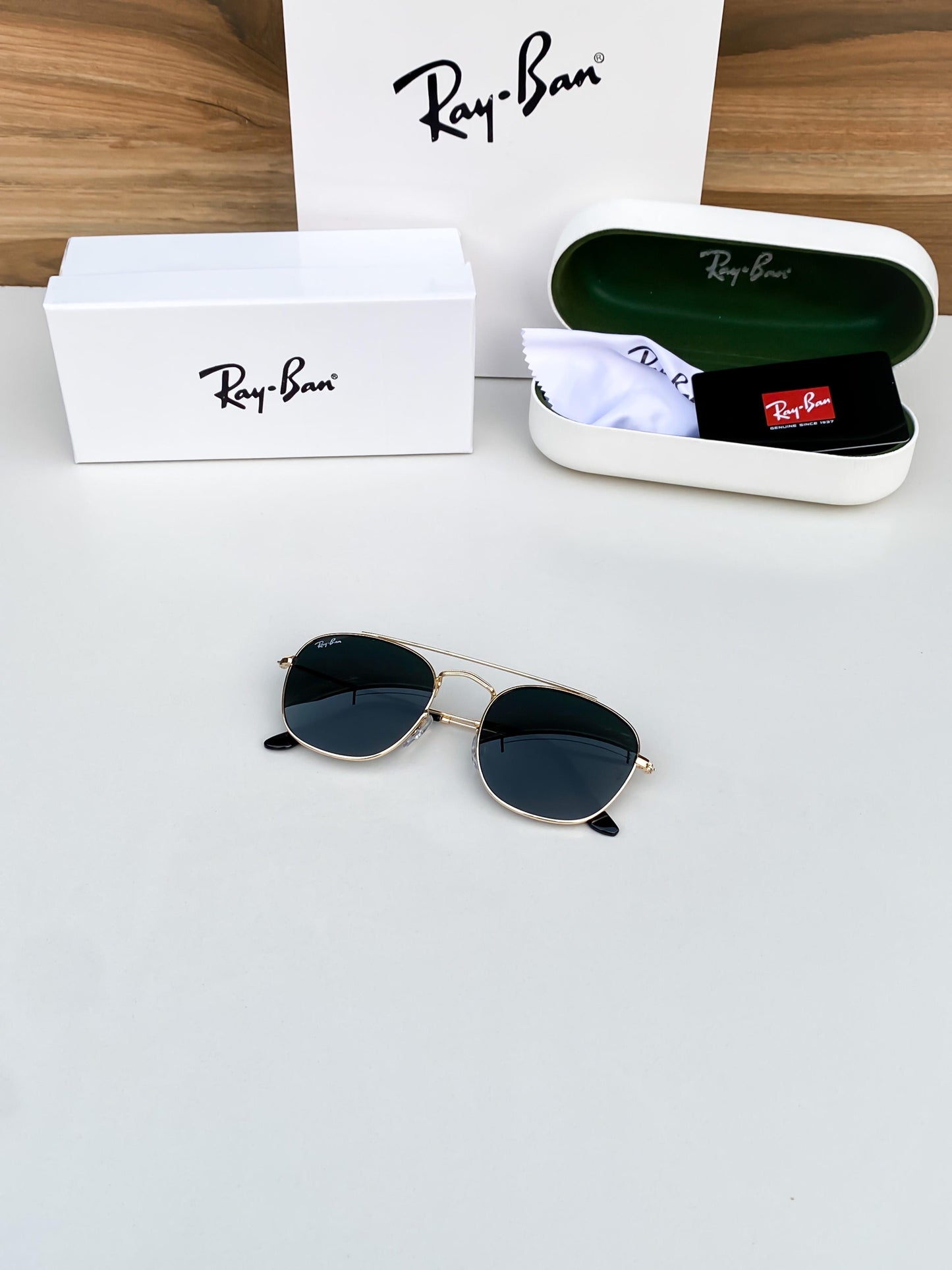 RAYBAN 3557 GOLD BLACK