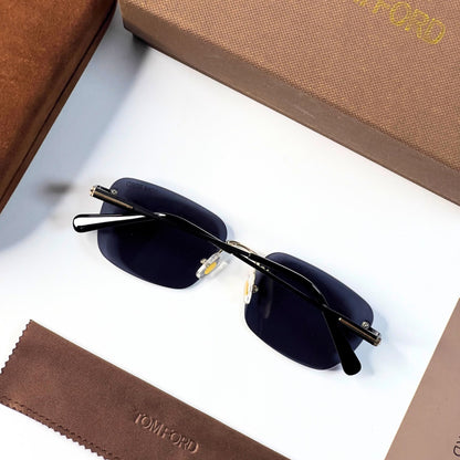 TOMFROD BLACK