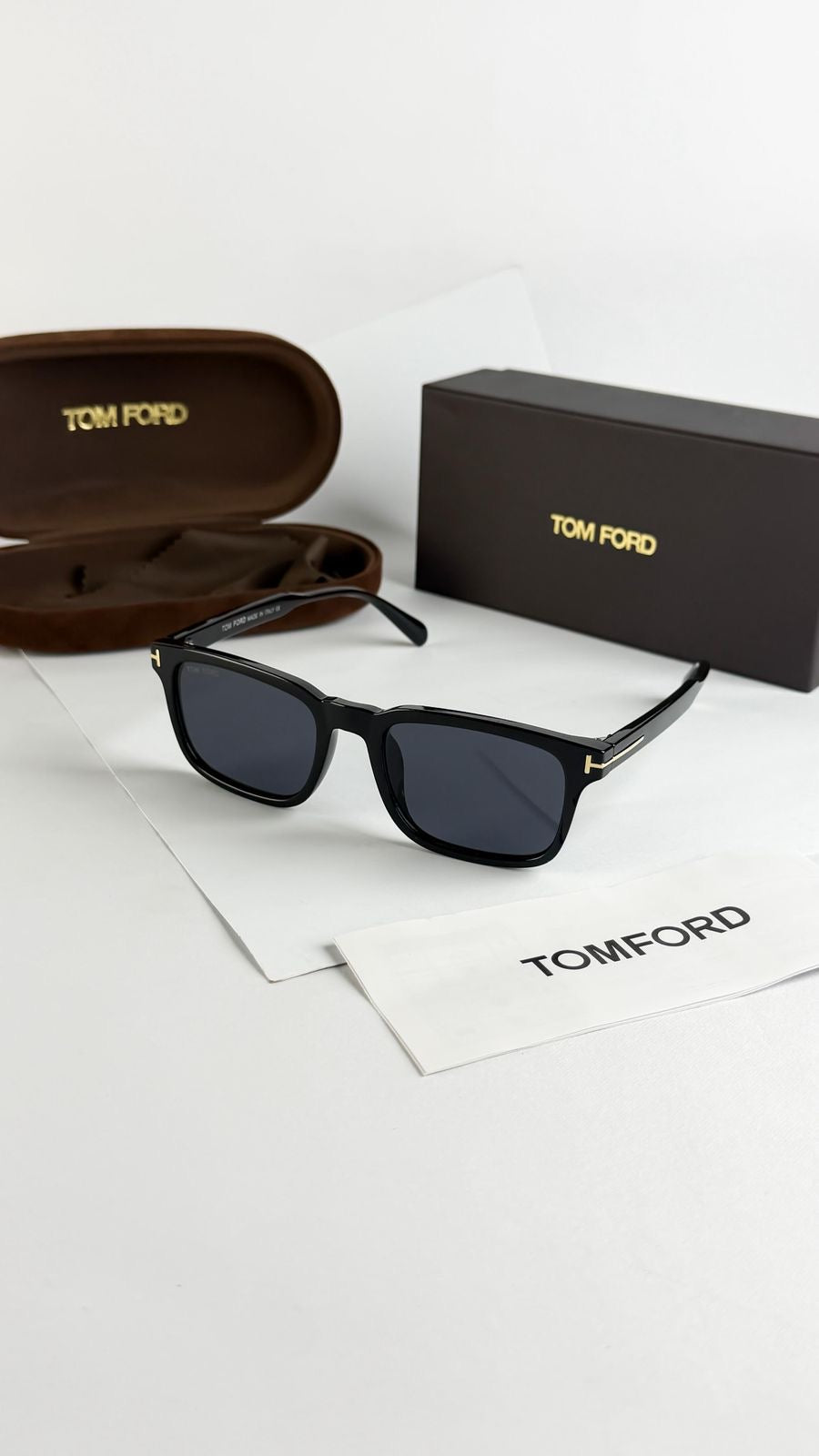 TOMFROD BLACK