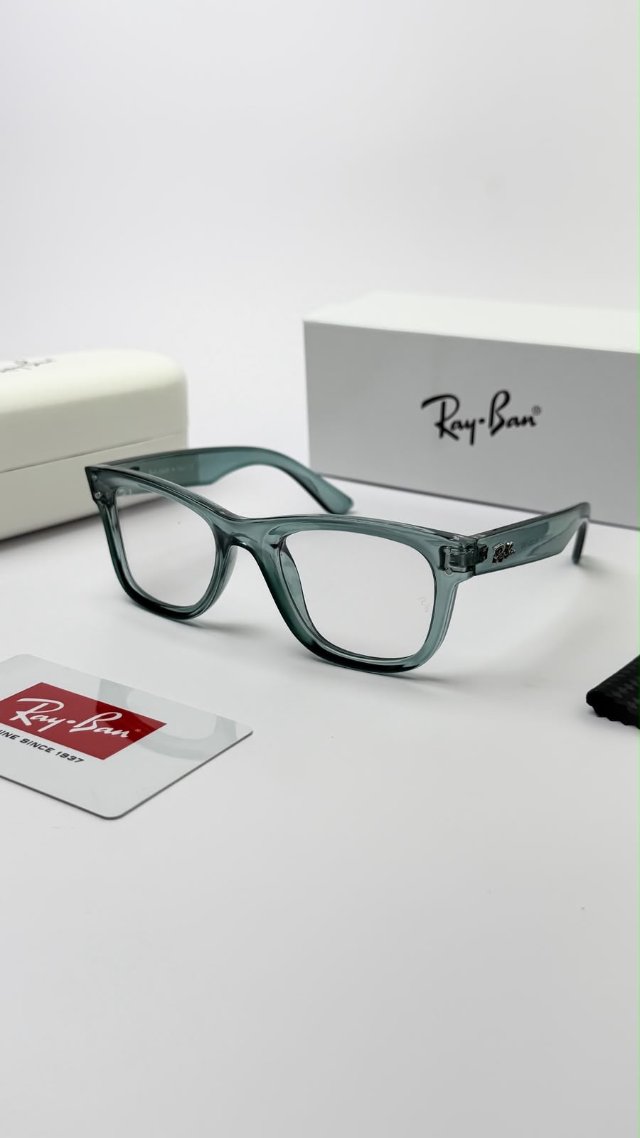 RAYBAN 05