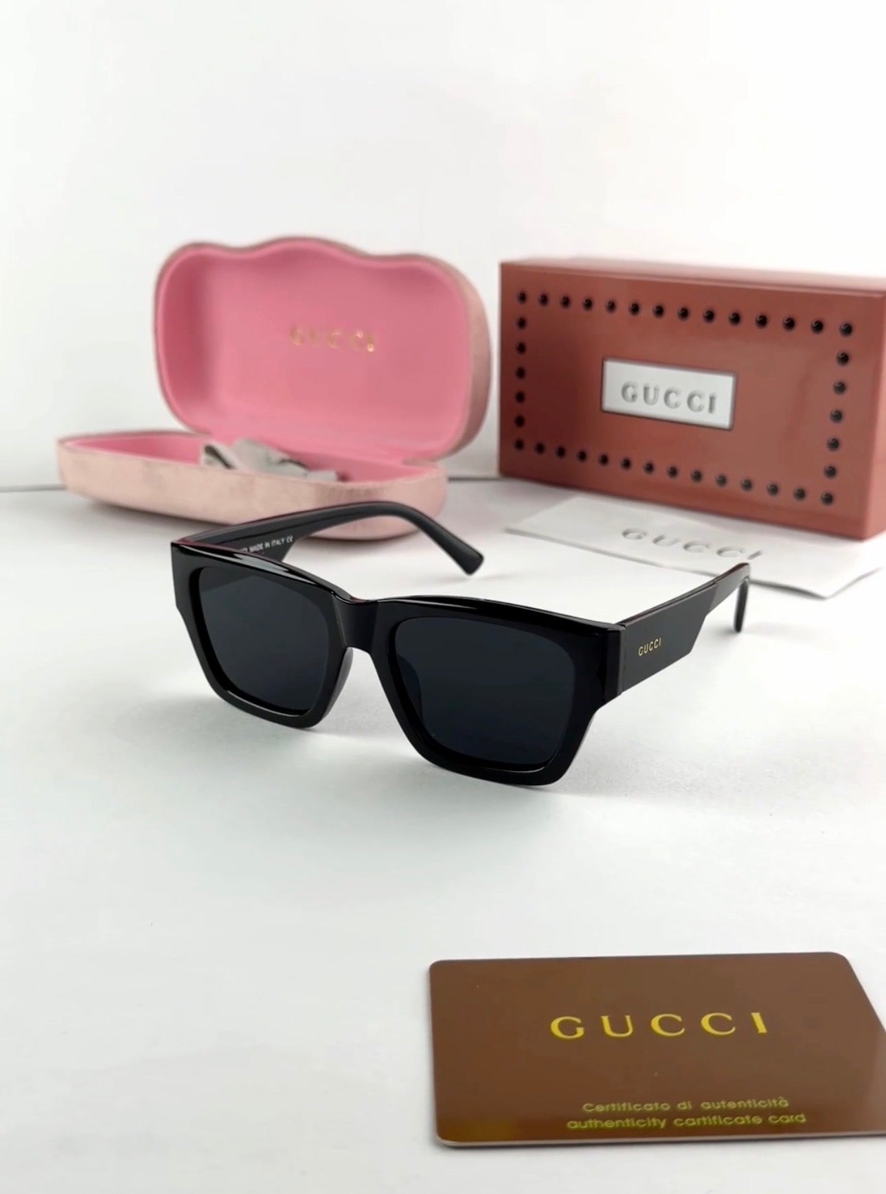 GUCCI 1668 black