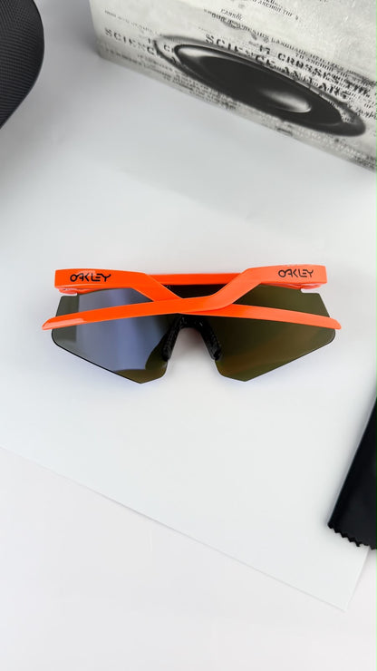 OAKLEY