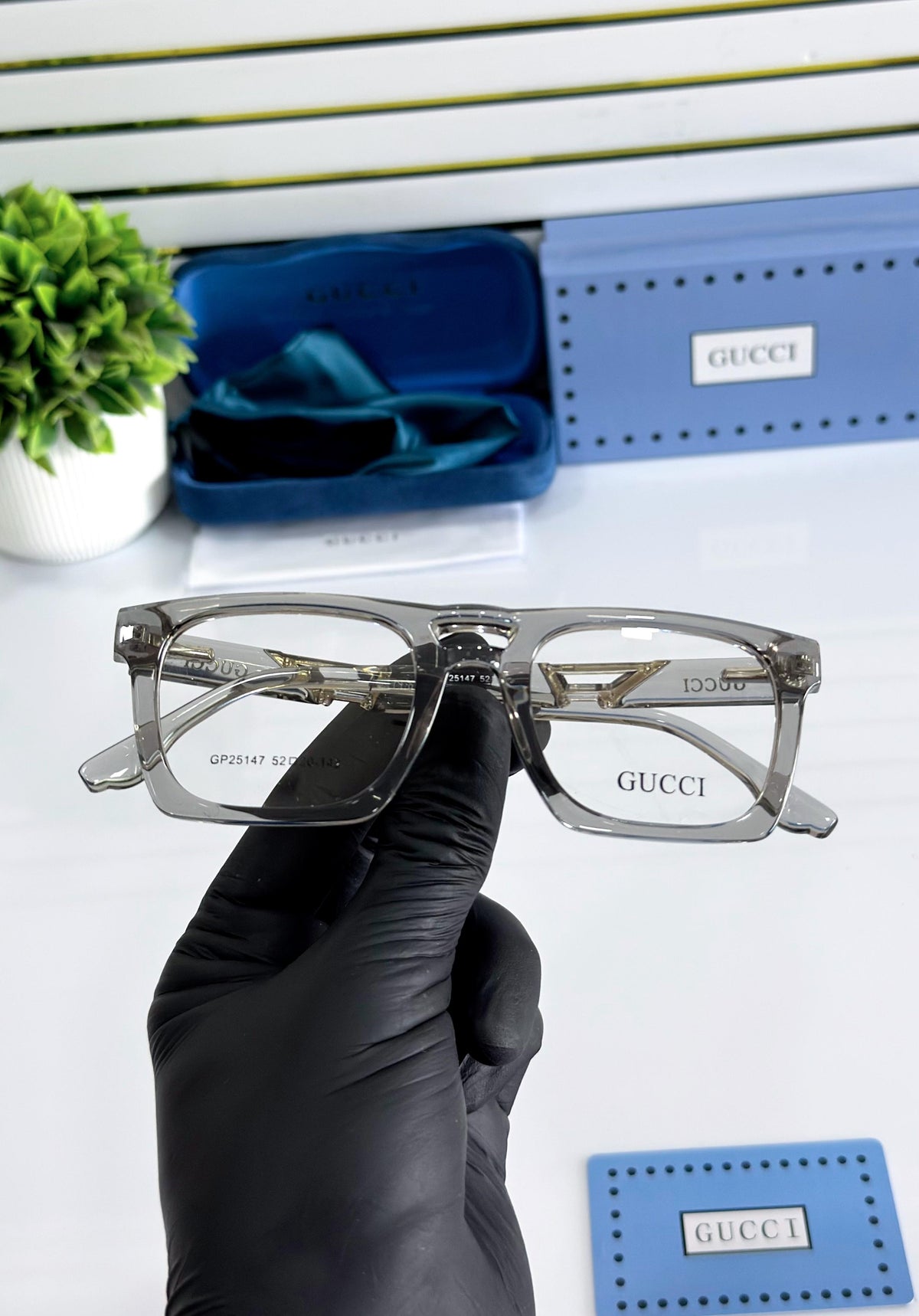 GUCCI FULL COLOUR