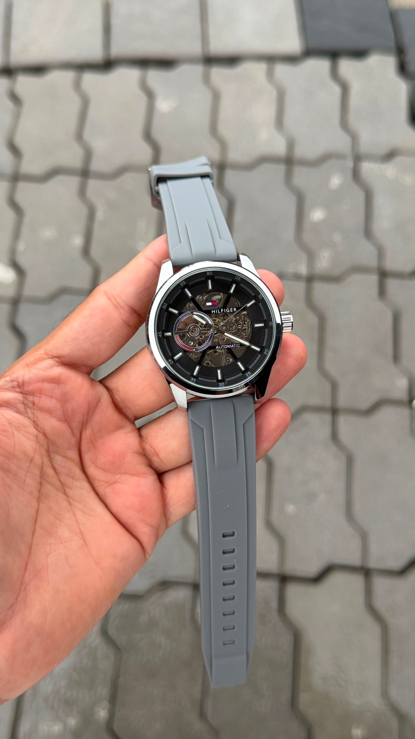TOMMY SILICON