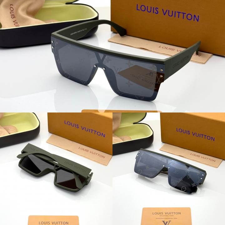 Loui.s Vuitton 1982 green lv print