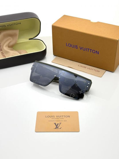 Loui.s Vuitton 1982 green lv print