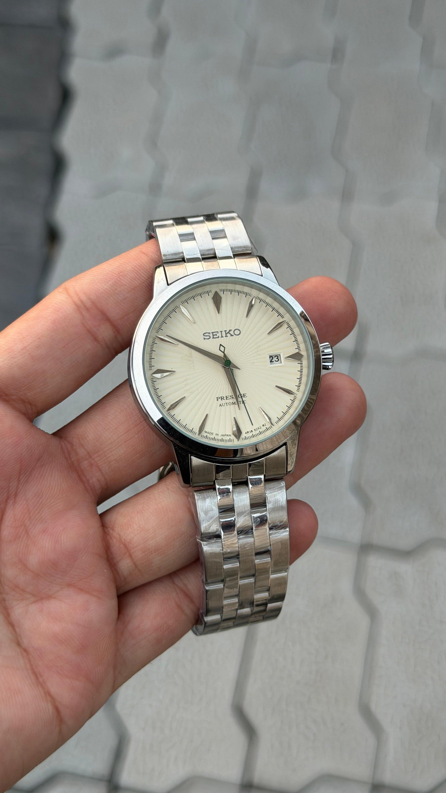 SEIKO AUTO ARRIVAL