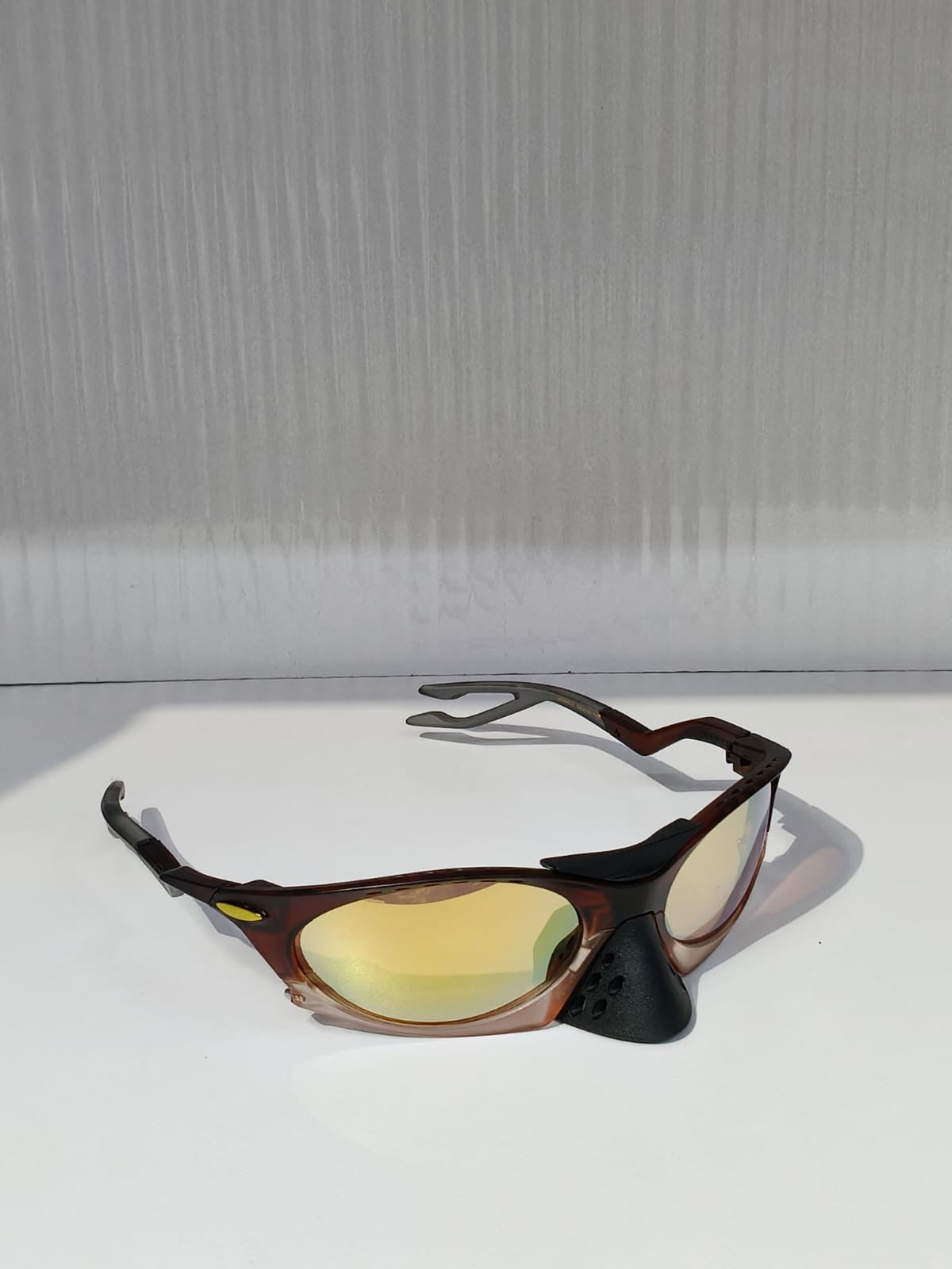 OAKLEY FULL COLOURS