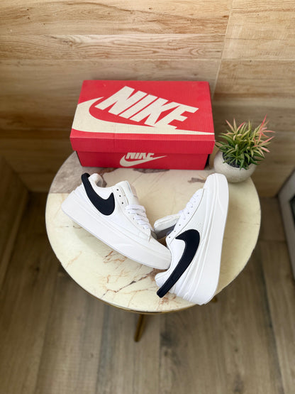 NIKE BLAZER